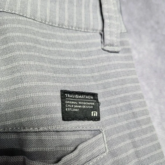 TravisMathew Mens 34 Gray Striped Golf Shorts Performance Stretch 11 Inseam - Picture 5 of 10